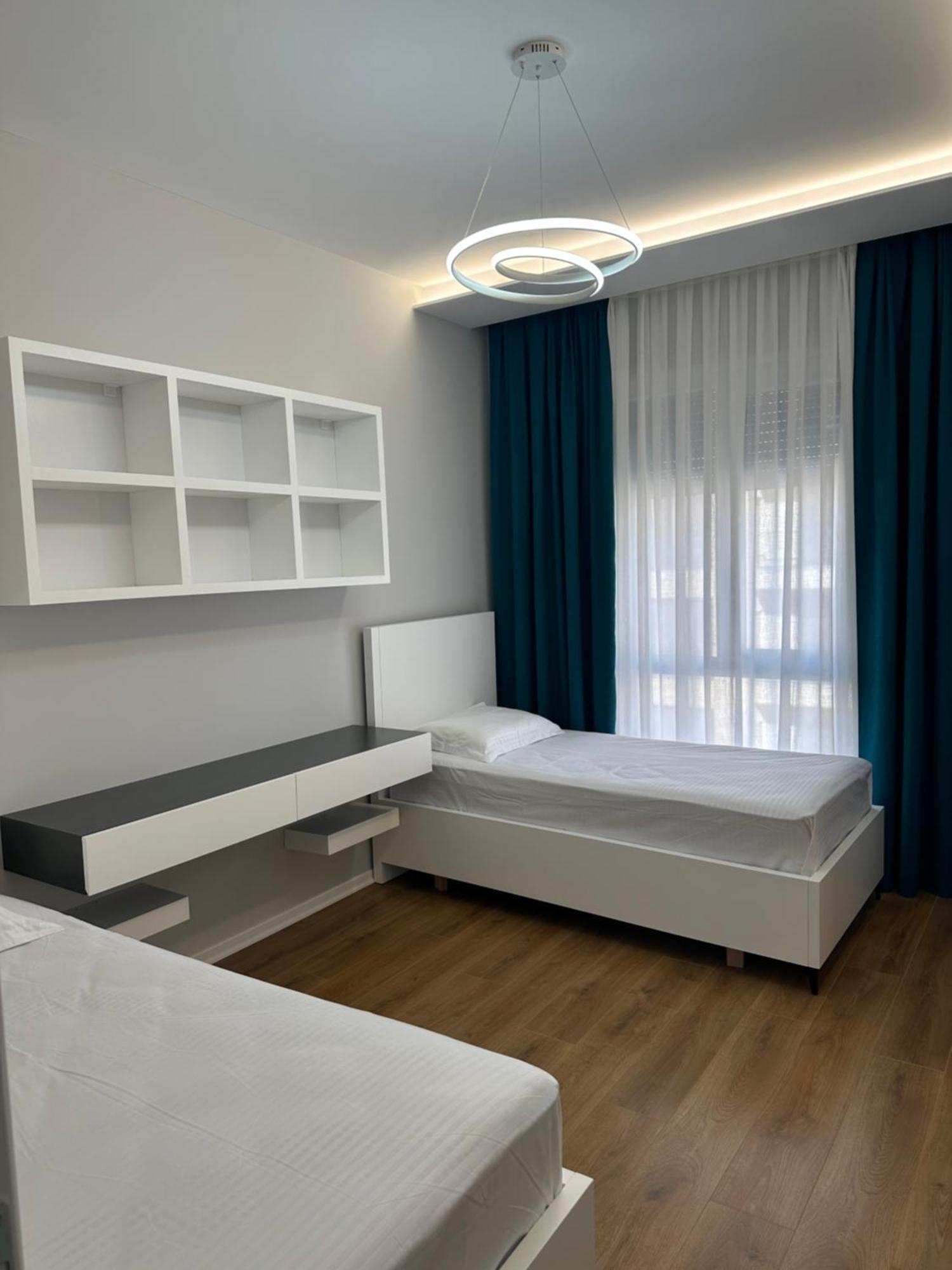 Apartament Gjuzi